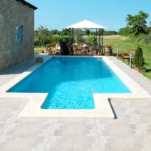 https://haus-pinezici-150s.in-istria.net